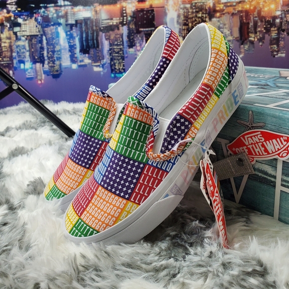 Vans Pride Classic Slip on - Picture 5 of 15